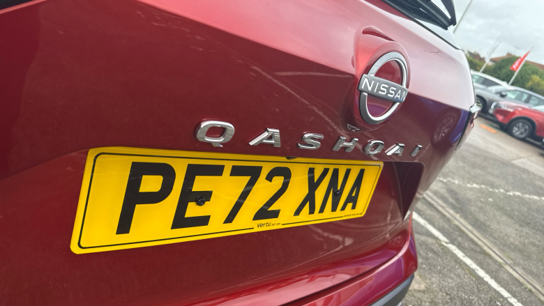 Nissan Qashqai 1.3 DiG-T MH Acenta Premium 5dr Petrol Hatchback
